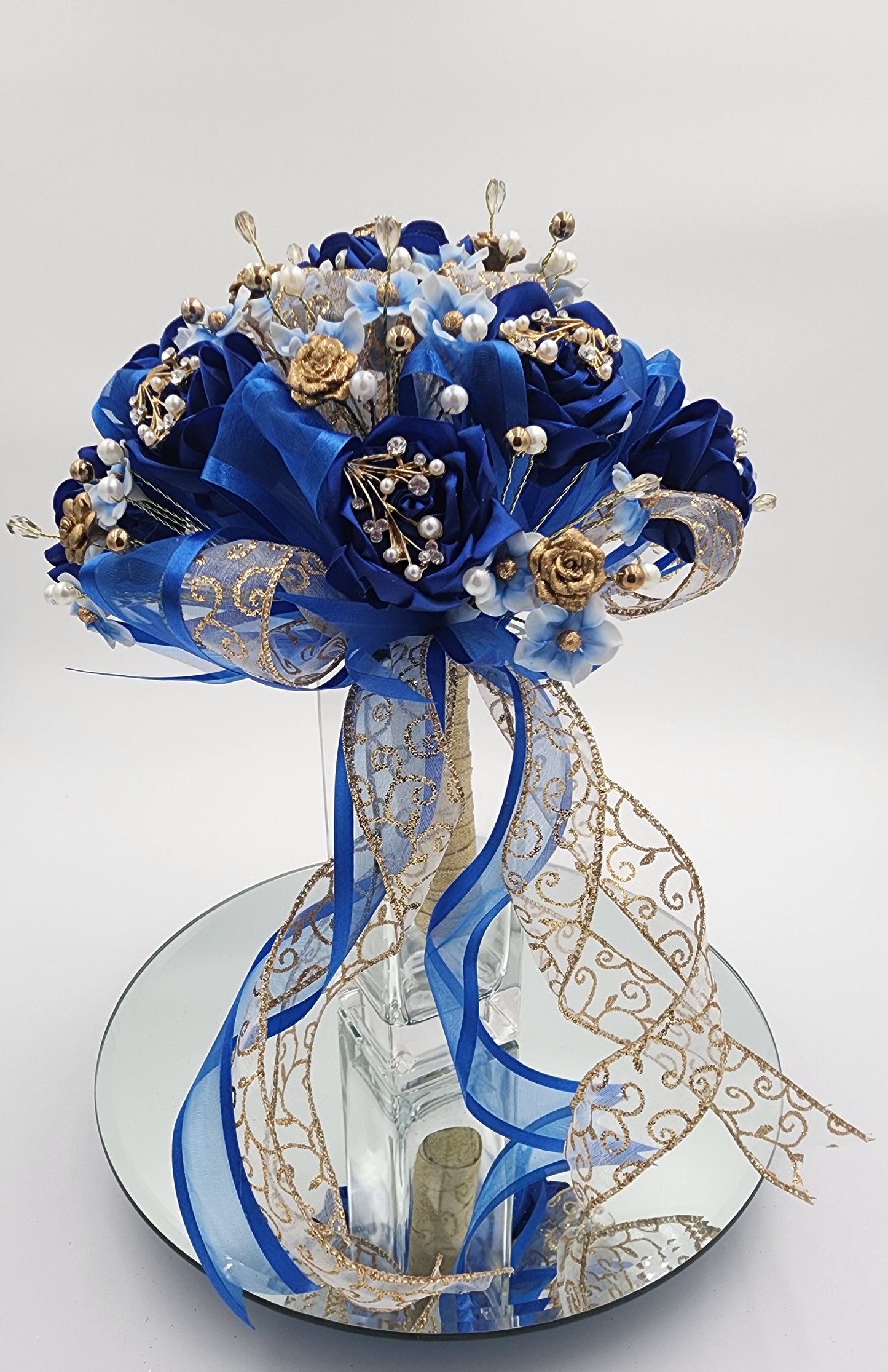 Royal Blue Artesanal Bouquet with Gold