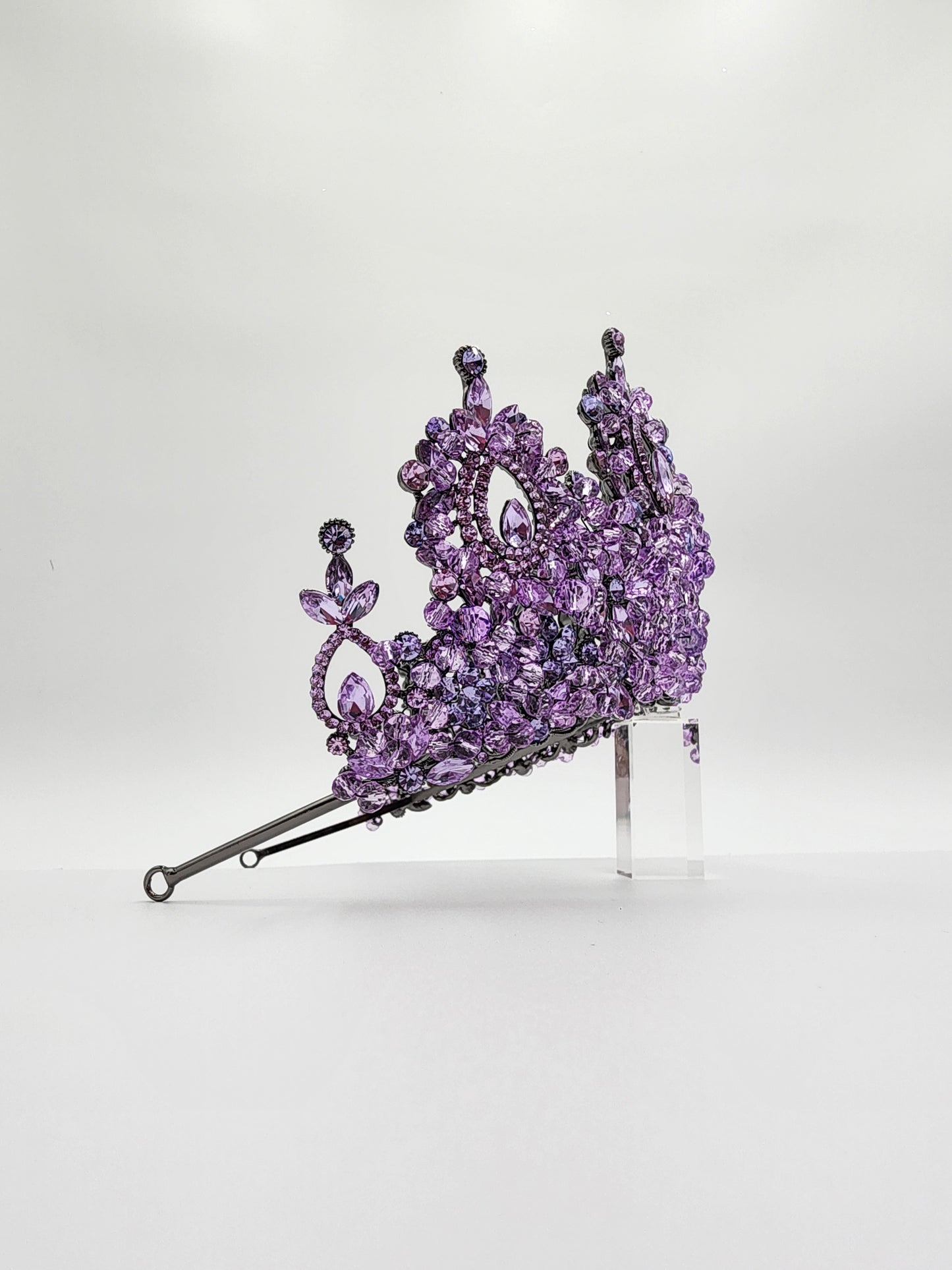 Lilac zirconia crown MF2026