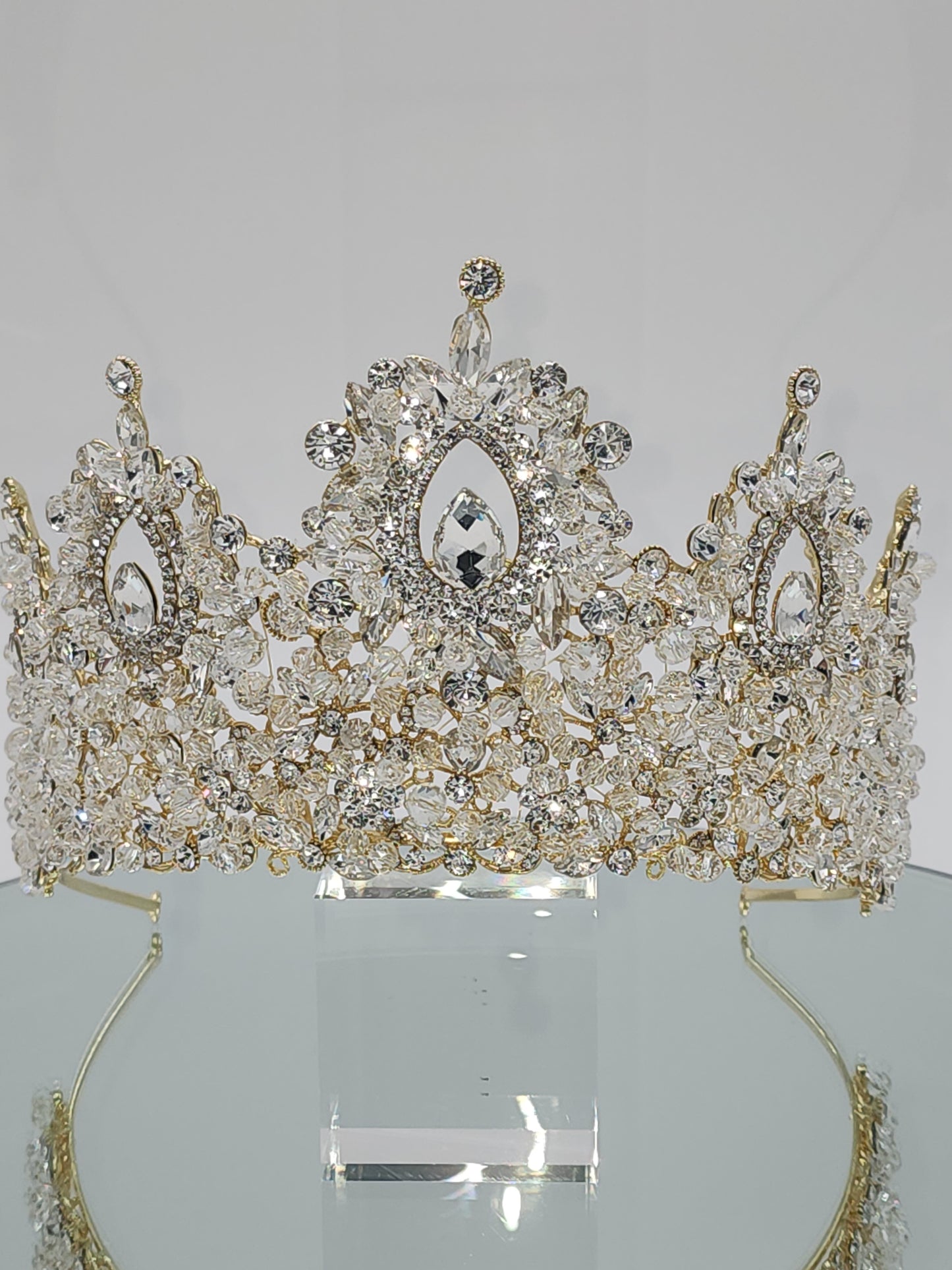 Lilac zirconia crown MF2026