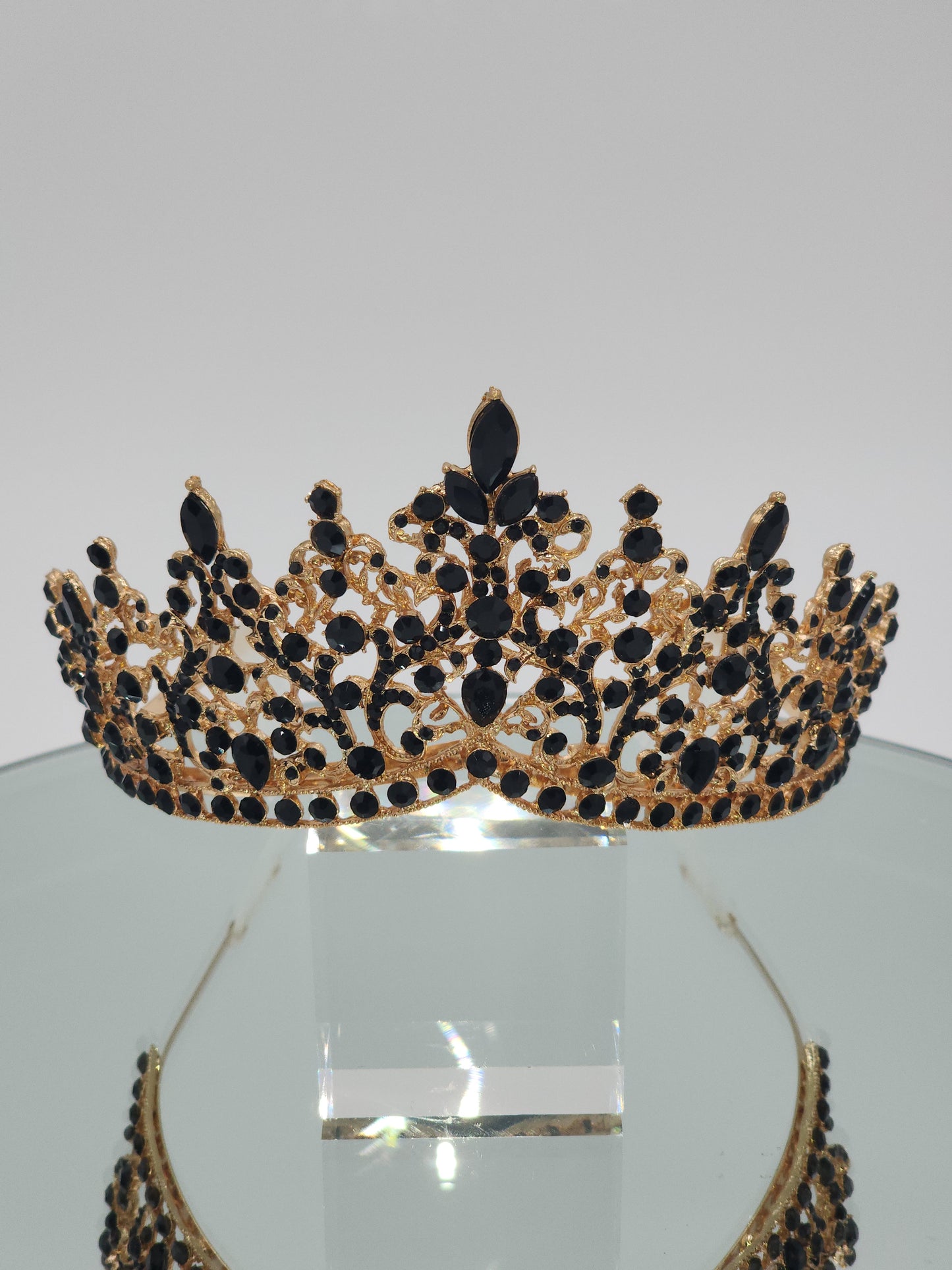 Tiara with black rhinestones #016