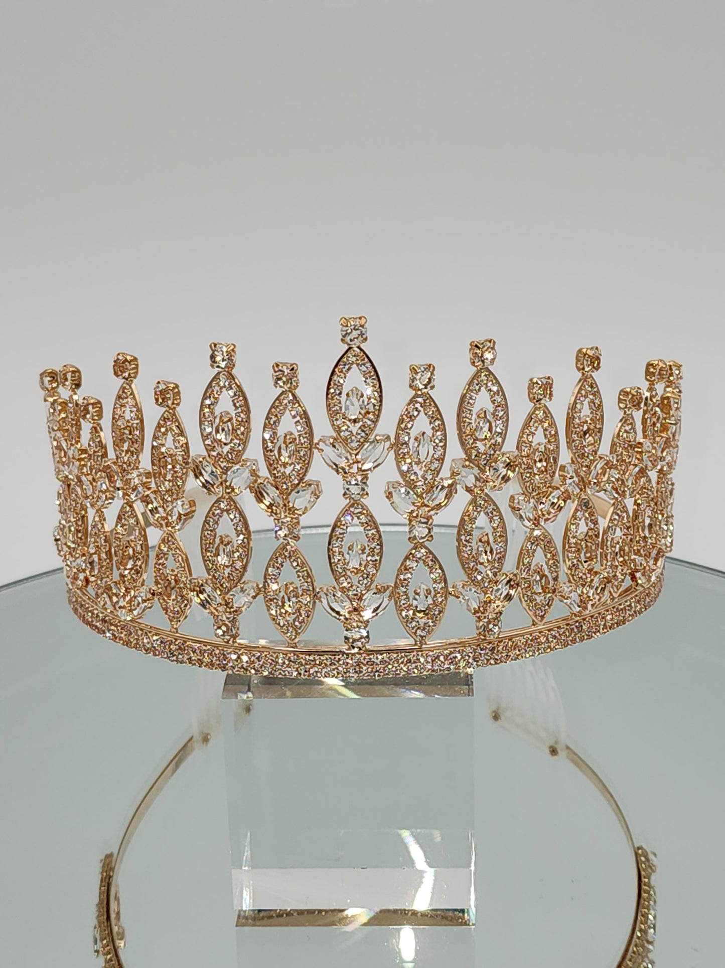Cubic zirconia crown #162