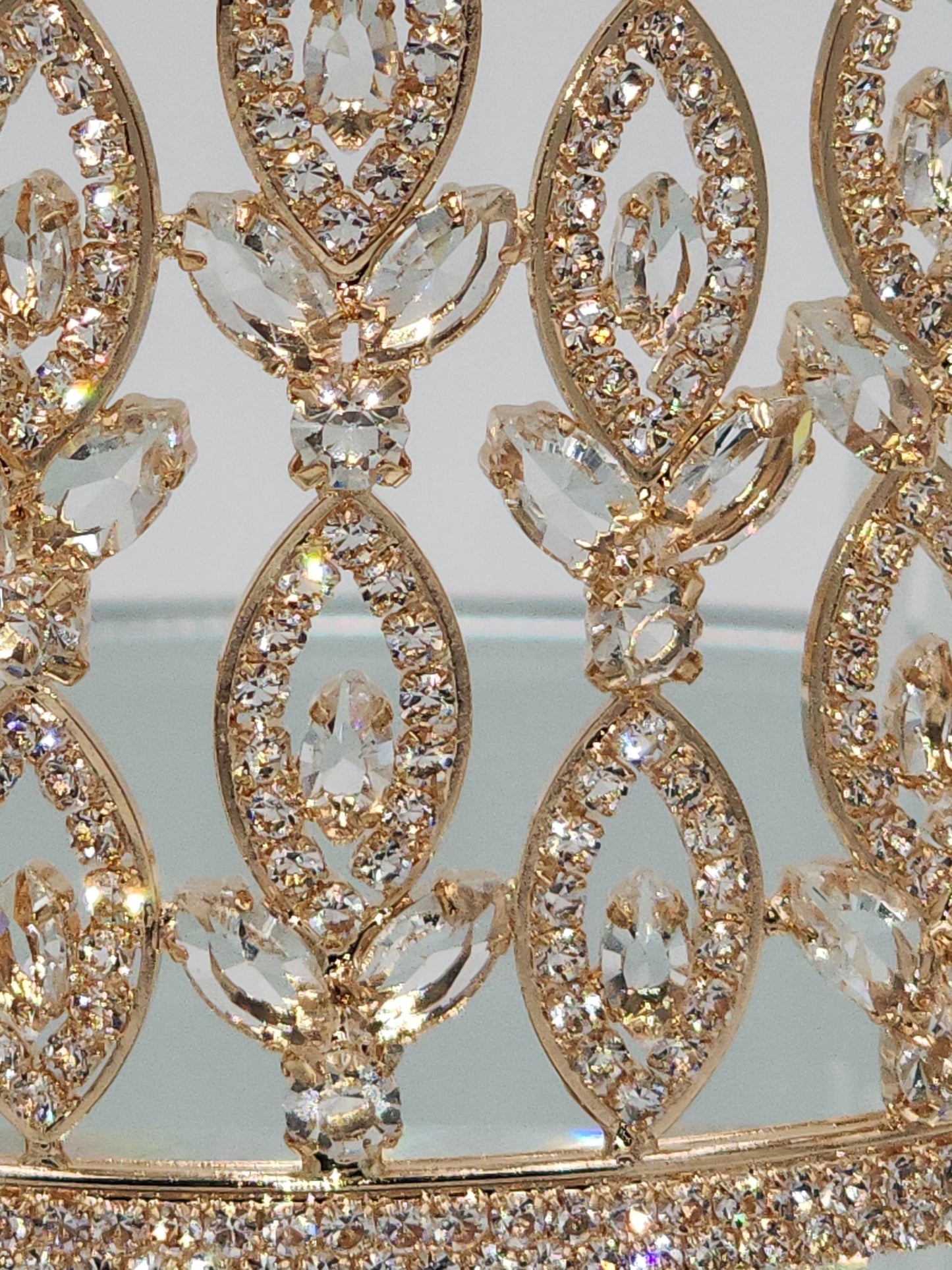 Cubic zirconia crown #162