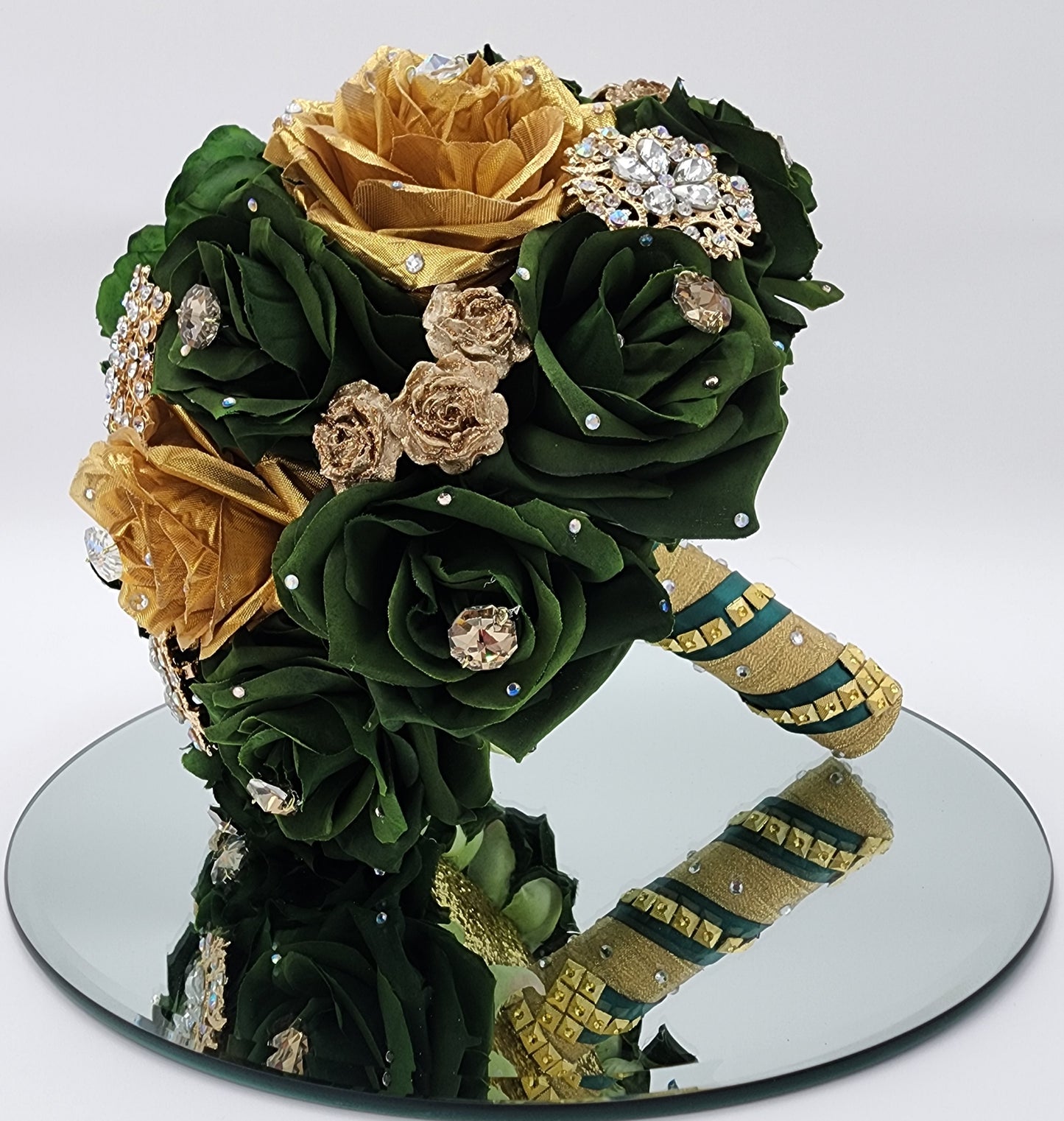MB01 Hunter Green/Gold Bouquet