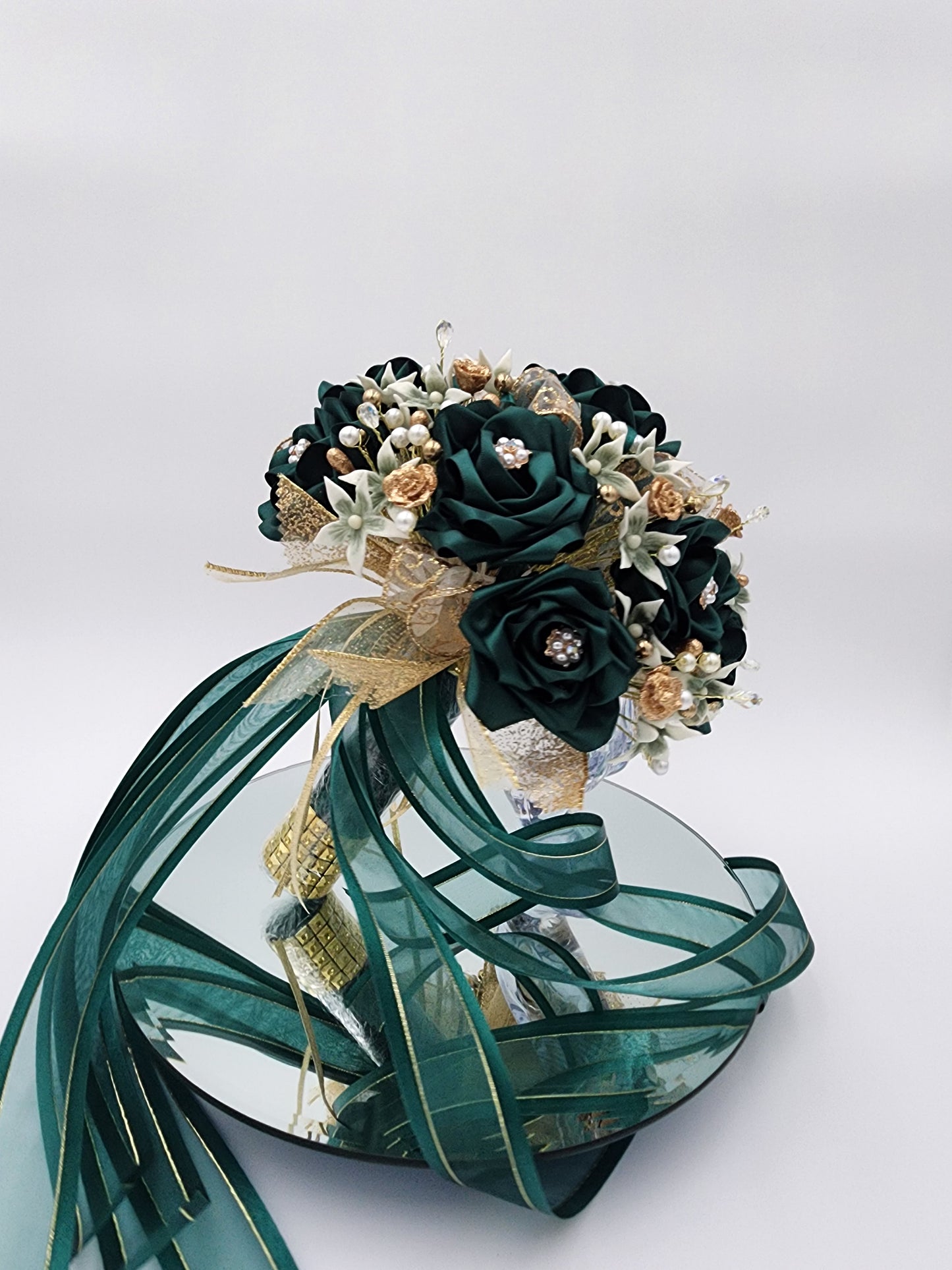 Hunter Green Artesanal Bouquet