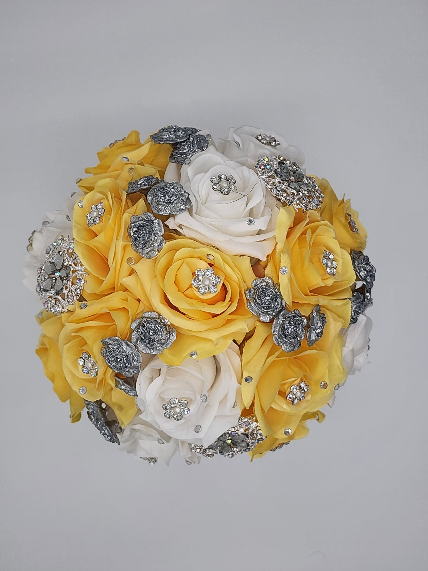 MB06 Yellow/White Bouquet