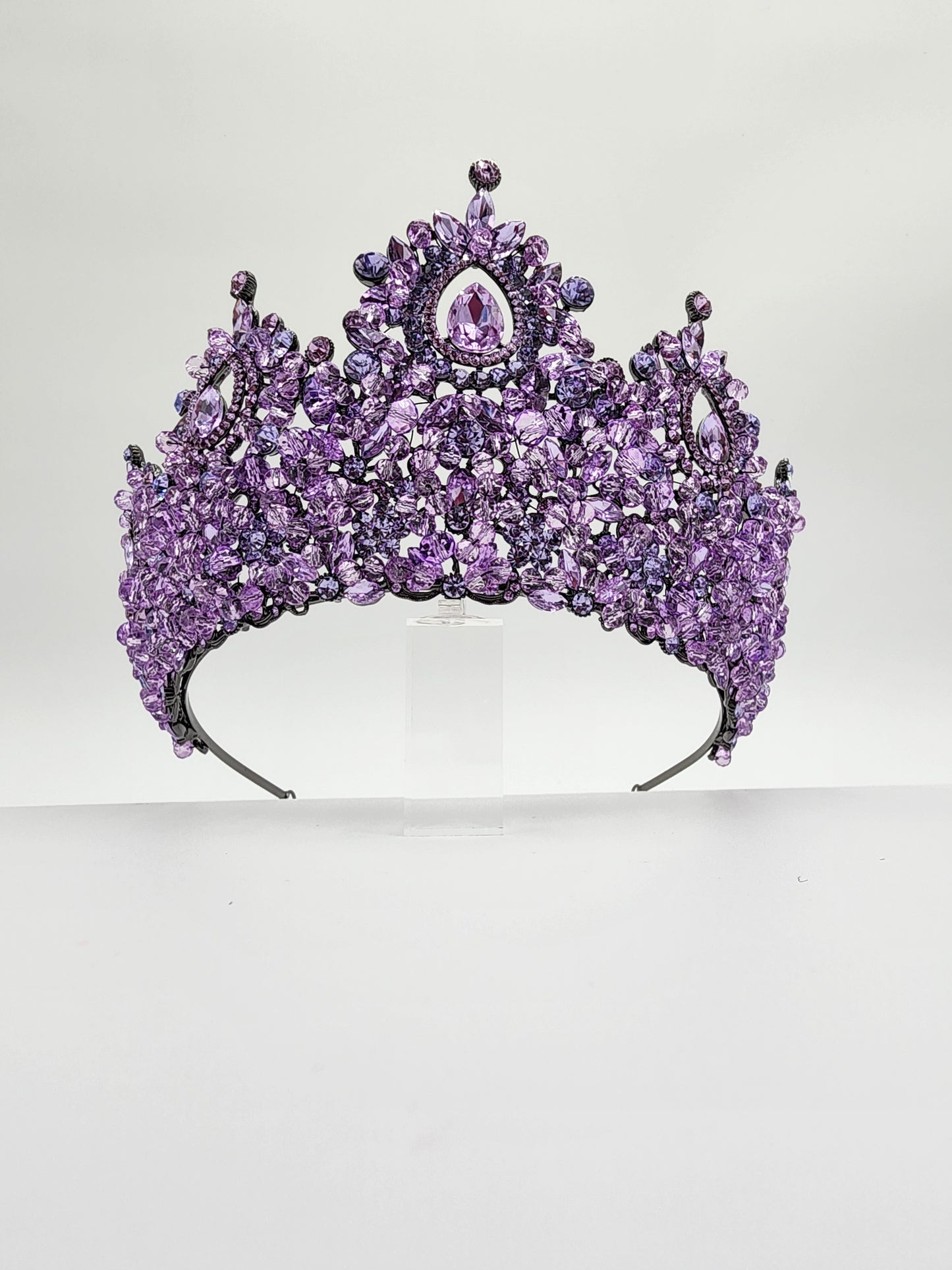 Lilac zirconia crown MF2026