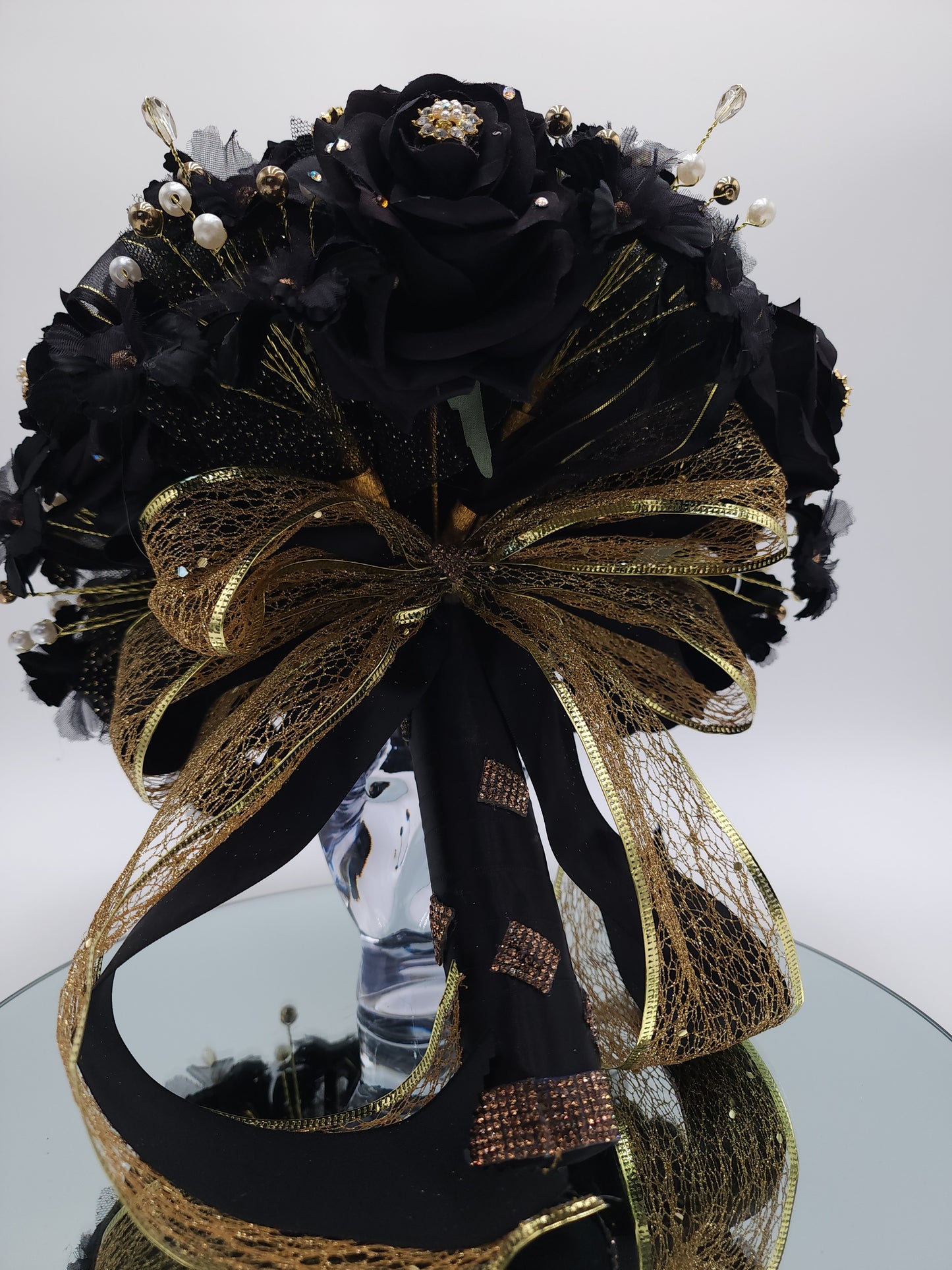 MB05 Ramo Negro/Oro