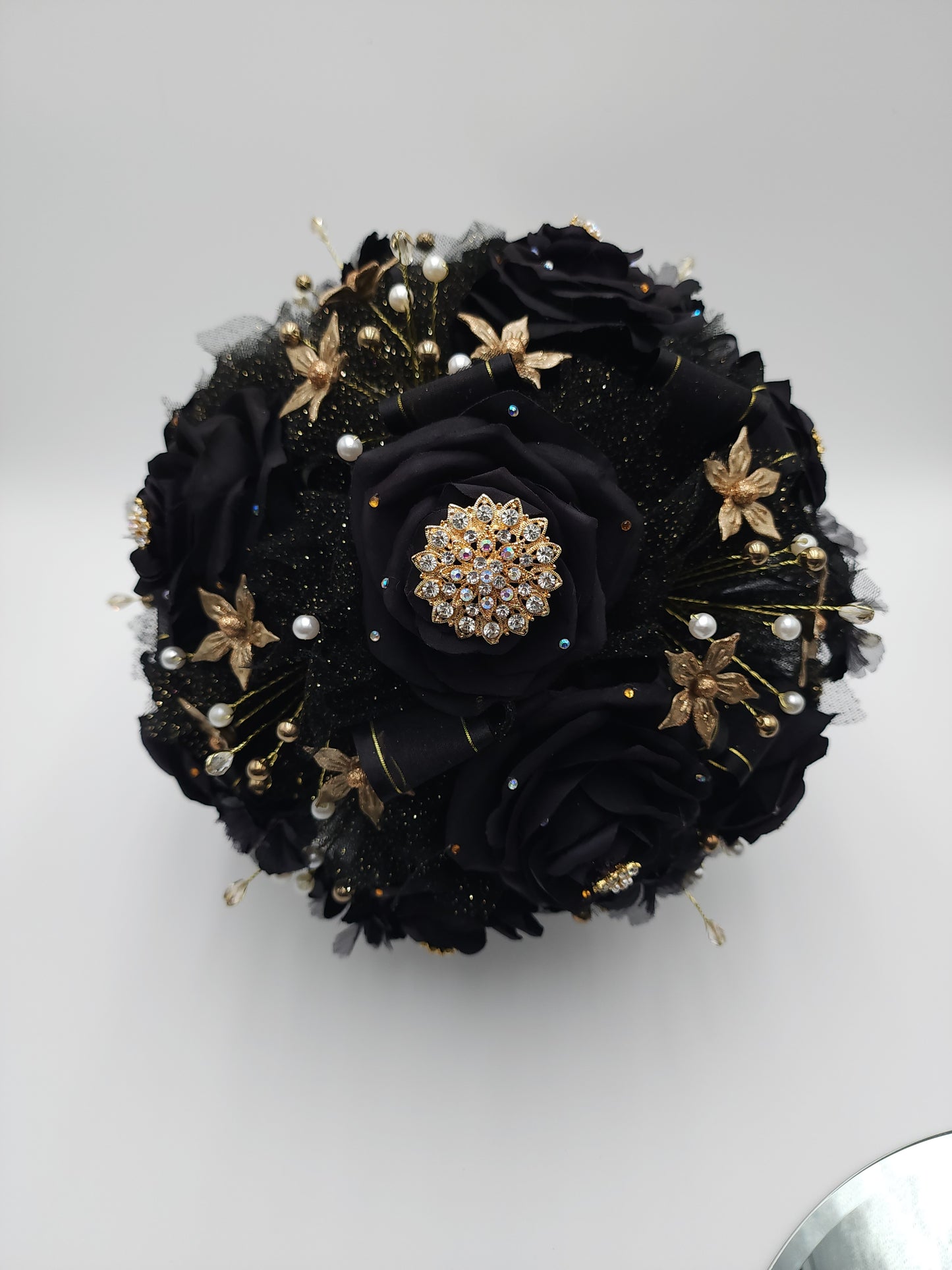 MB05 Ramo Negro/Oro