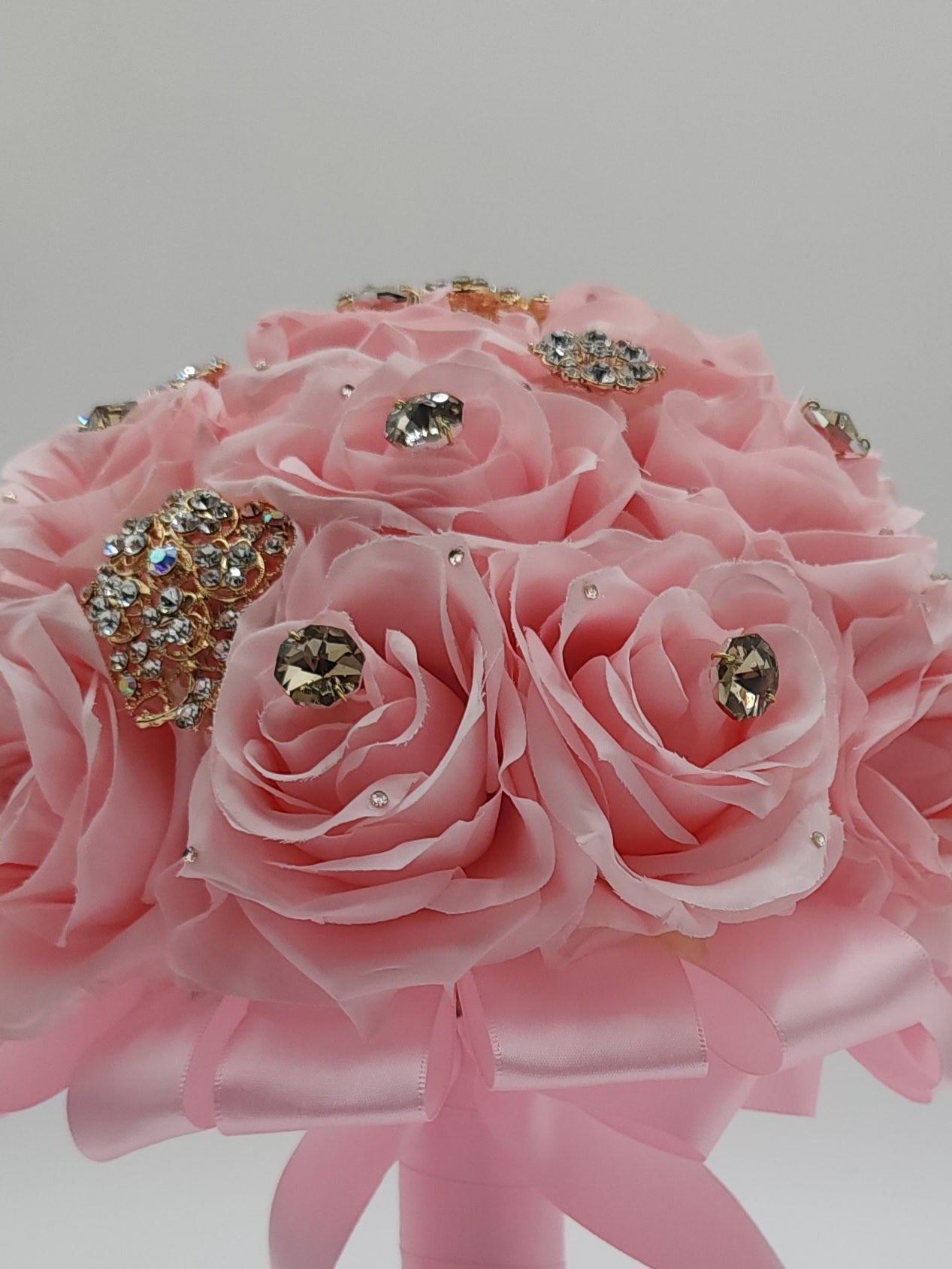Luxury Pink/Gold Rose Bouquet | Crystal Stones Quinceañer Ramo
