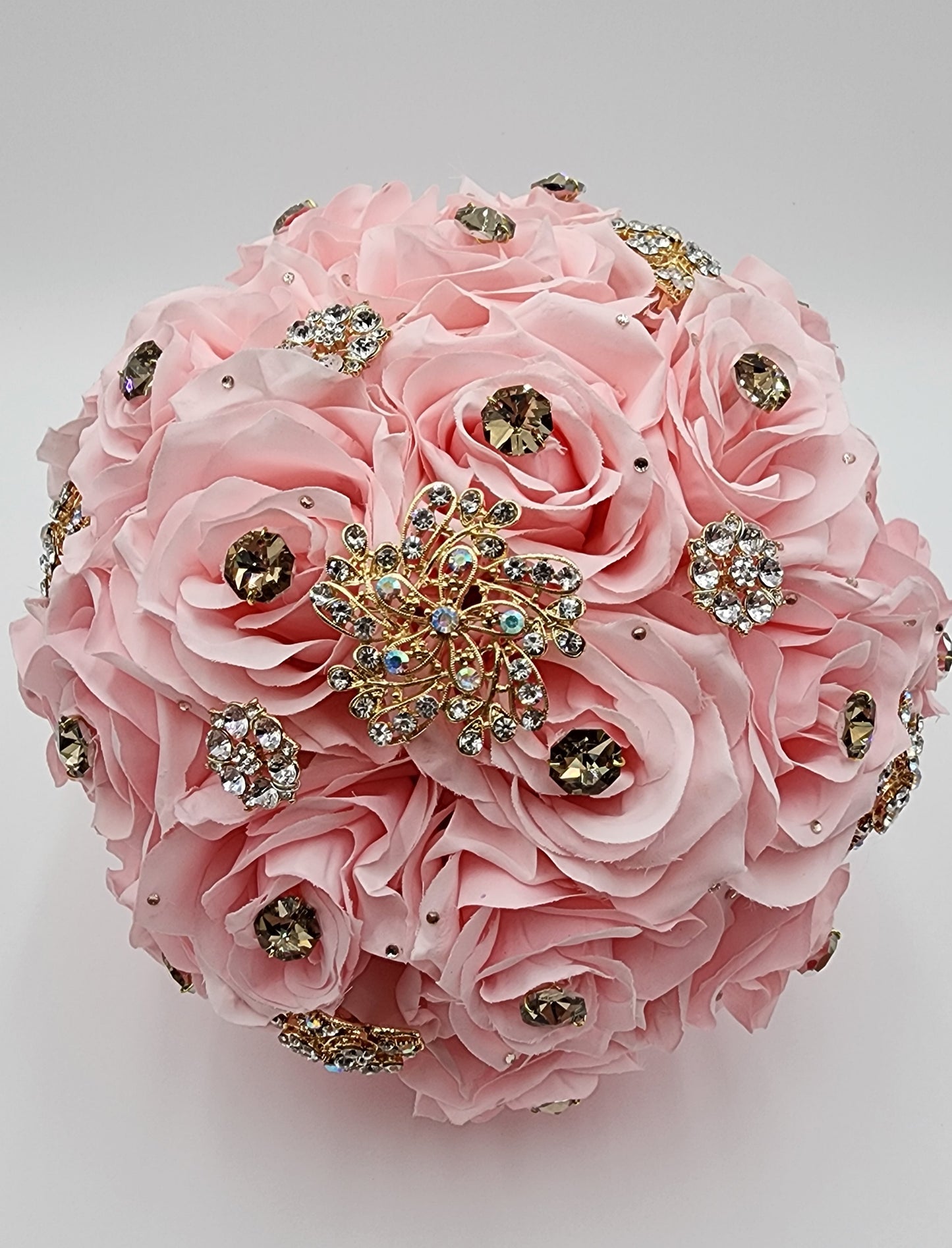 Luxury Pink/Gold Rose Bouquet | Crystal Stones Quinceañer Ramo