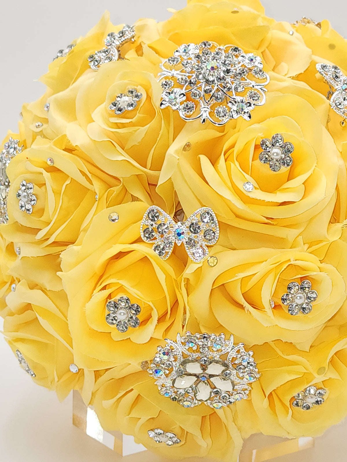 Luxury Yellow Rose Quinceañera Bouquet | Handmade Rhinestone Bridal Bouquet