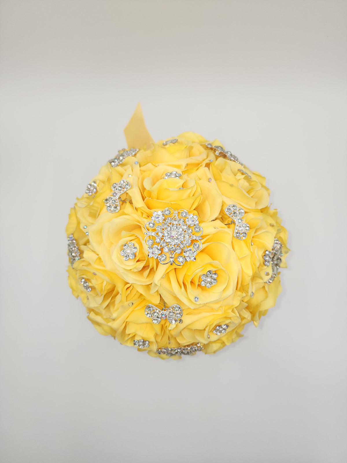 Luxury Yellow Rose Quinceañera Bouquet | Handmade Rhinestone Bridal Bouquet