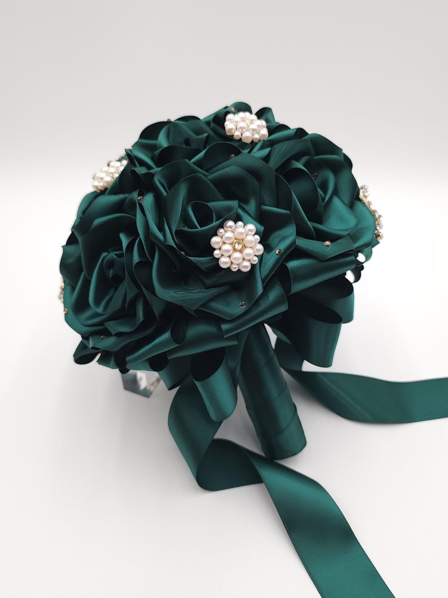 Luxury Emerald Green Satin Rose Bouquet | Handmade Quinceañera Bouquet
