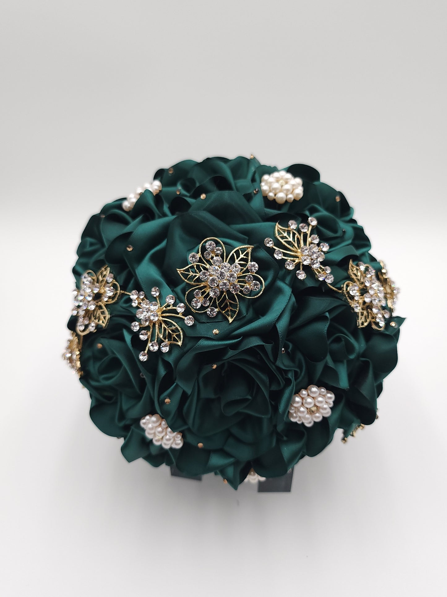 Luxury Emerald Green Satin Rose Bouquet | Handmade Quinceañera Bouquet